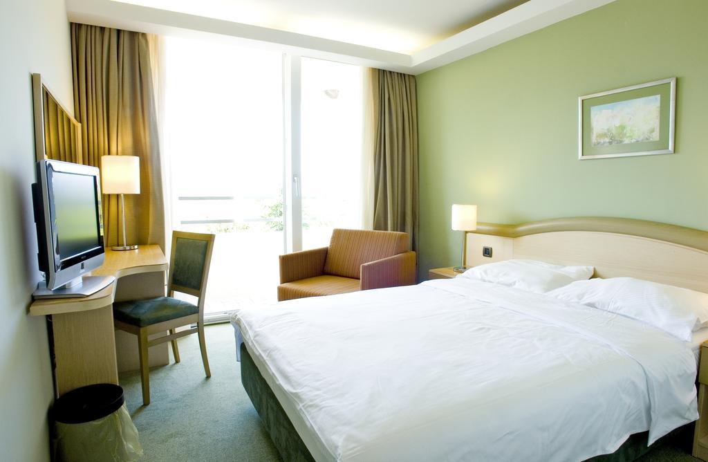 Kimen Hotel 3*